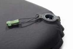 Exped SIM Comfort 5 M Zelfopblazende Slaapmat 13 Exped SIM Comfort 5 M Zelfopblazende Slaapmat -Buitenwinkel 1267 1900 6183 sim comfort valve in close 5472x3648 2