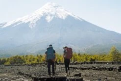 Osprey Farpoint Trek Pack Rugzak - Blauw - 55 Liter -Buitenwinkel 1267 1900 f22 fairview trek pack 50 zircon red o s 10003329 farpoint trek pack 55 muted space blue o s 10003693 samrouda exp 4 10 24 001