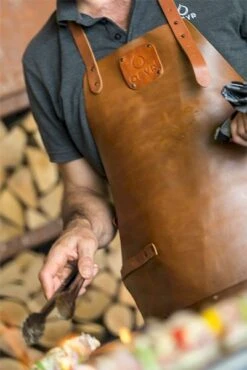 OFYR Leren Schort - Bruin -Buitenwinkel 900 601 apron 001