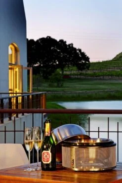 Cobb Premier Houtskoolbarbecue - Grijs -Buitenwinkel cobb premier 4